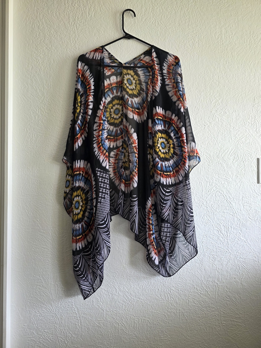 Kate & Mallory Black Sheer Medallion Print Cape